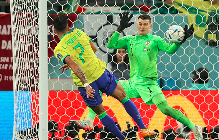 克罗地亚主力门将科瓦科维奇就让以内马尔为首的巴西进攻球员束手无策